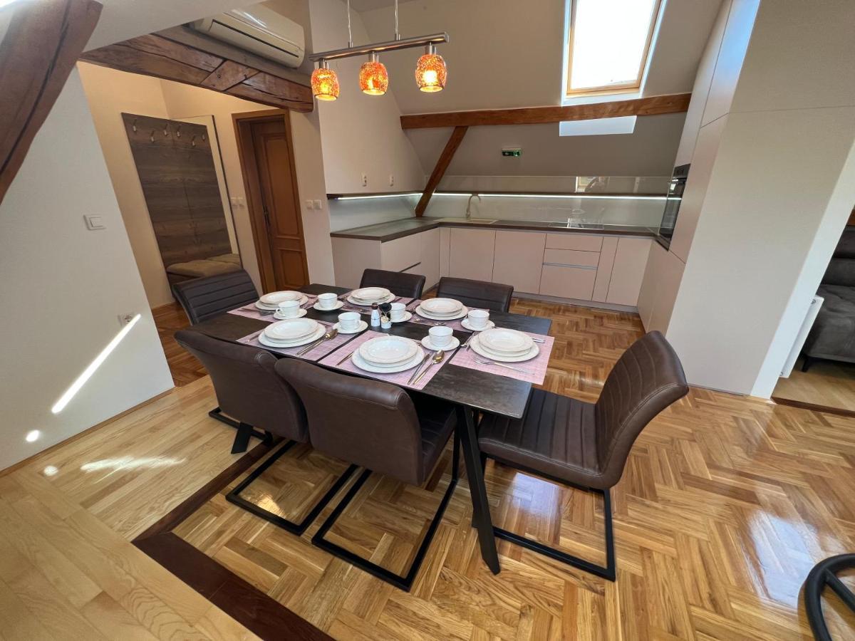 La Luna Rustic Deluxe Apartment With Free Jacuzzi, Bikes & Covered Parking Nasice Экстерьер фото